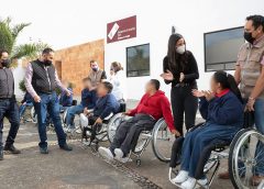 Con sillas de ruedas, SEDIF beneficia a niñas y niños de casas de asistencia